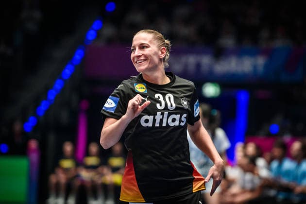 Jenny Behrend Germany, 30 joy, jubilation, laughter GER, Uruguay Germany, Handball World Championship, preliminary round, group C, 28 11 2025 GER, Uruguay Germany, Handball World Championship, preliminary round, group C, 28 11 2025 Stuttgart Copyright: xSandyxDinkelackerx EP_SDR