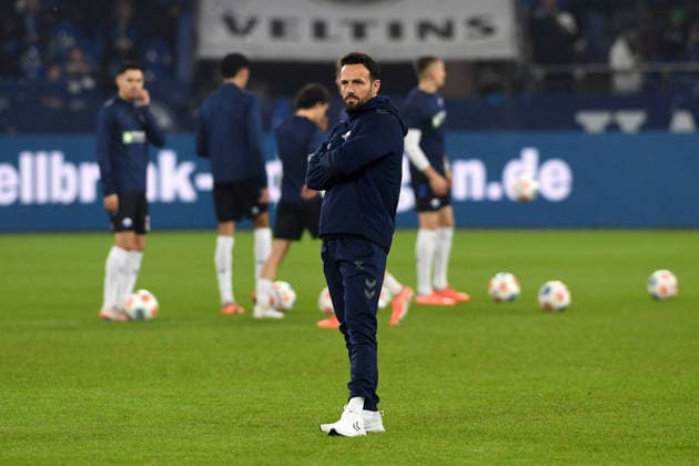 Trainer Ralf Kettemann SC Paderborn 07 looks on during the 2 Bundesliga match between FC Schalke 04 and SC Paderborn 07, Veltins Arena on November 28, 2025 in Gelsenkirchen, Germany Photo by Ralf Treese DeFodi Images Trainer Ralf Kettemann SC Paderborn 07 looks on during the 2 Bundesliga match between FC Schalke 04 and SC Paderborn 07 at Veltins Arena on November 28, 2025 in Gelsenkirchen, Germany Photo by Ralf Treese DeFodi Images