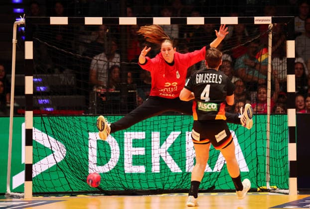 28 11 2025, Germany, Stuttgart, F27th IHF Womens World Championship 2025, Uruguay vs Germany, Alina Grijseels GER