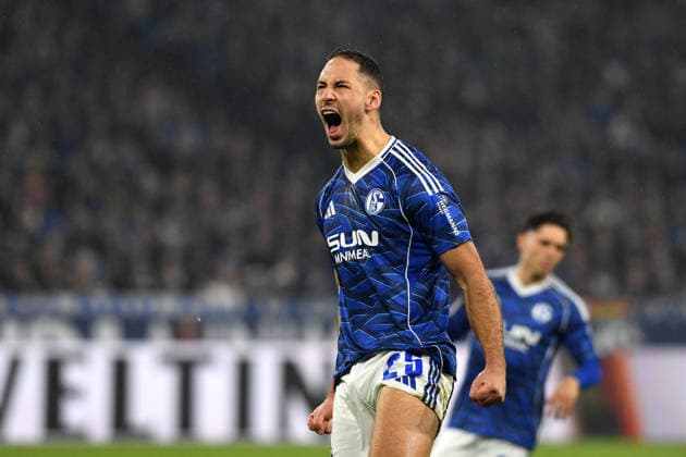 Nikola Katic FC Schalke 04 gestures, gestures during the 2 Bundesliga match between FC Schalke 04 and SC Paderborn 07, Veltins Arena on November 28, 2025 in Gelsenkirchen, Germany Photo by Ralf Treese DeFodi Images Nikola Katic FC Schalke 04 gestures during the 2 Bundesliga match between FC Schalke 04 and SC Paderborn 07 at Veltins Arena on November 28, 2025 in Gelsenkirchen, Germany Photo by Ralf Treese DeFodi Images Photo by Ralf Treese DeFodi Images