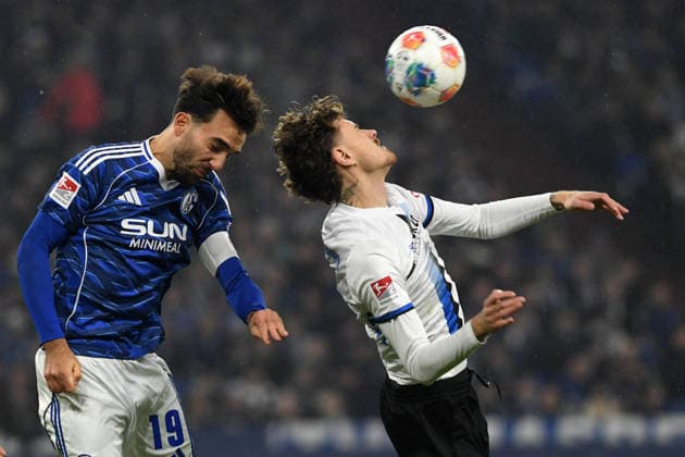 Kenan Karaman FC Schalke 04 and Calvin Brackelmann SC Paderborn 07 battle for the ball during the 2 Bundesliga match between FC Schalke 04 and SC Paderborn 07, Veltins Arena on November 28, 2025 in Gelsenkirchen, Germany, Germany Photo by Ralf Treese DeFodi Images Kenan Karaman FC Schalke 04 and Calvin Brackelmann SC Paderborn 07 battle for the ball during the 2 Bundesliga match between FC Schalke 04 and SC Paderborn 07 at Veltins Arena on November 28, 2025 in Gelsenkirchen, Germany Photo by Ralf Treese DeFodi Images Photo by Ralf Treese DeFodi Images