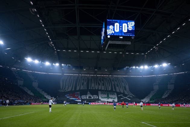 28 11 2025, Football, 2 Bundesliga, Season 2025 2026, Matchday 14, FC Schalke 04 SC Paderborn, Fan choreo FC Schalke 04, xRHR FOTO YYx Copyright: KROEGER RHR-FOTOx RHR-FOTO YY