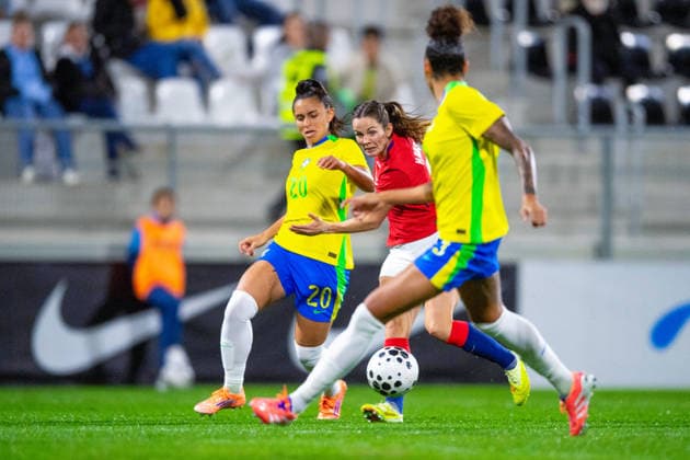Private international Norway Brazil Cadiz, Spain 20251128 Brazils Mariza Nascimento Silva and Norways Tuva Hansen in the private international Norway Brazil at Estadio Ciudad de la Linea Photo Jorge Guerrero NTB Cadiz Spain EDITORIAL USE ONLY RESTRICTED USE FOR BETTING COMPANIES  Copyright: xJorgexGuerrerox xNTBx