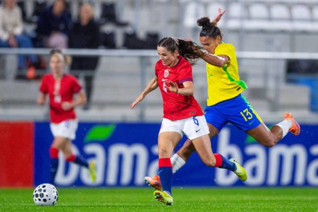 Private international Norway Brazil Cadiz, Spain 20251128 Norways Tuva Hansen and Brazils Isabela Ferreira Costa das Chagas in the private international Norway Brazil at Estadio Ciudad de la Linea Photo Jorge Guerrero NTB Cadiz Spain EDITORIAL USE ONLY RESTRICTED USE FOR BETTING COMPANIES  Copyright: xJorgexGuerrerox xNTBx
