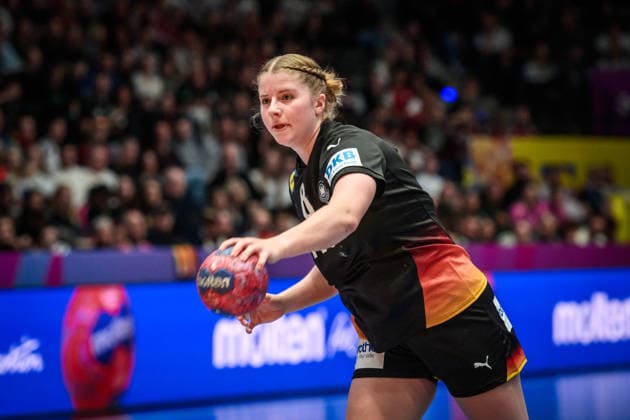 Nina Engel Germany, 08 GER, Uruguay Germany, Handball World Championship, Preliminary Round, Group C, 28 11 2025 GER, Uruguay Germany, Handball World Championship, Preliminary Round, Group C, 28 11 2025 Stuttgart Copyright: xSandyxDinkelackerx EP_SDR