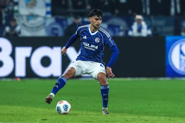 Sport, Football, 2 Bundesliga Season 2025 2026 14 Matchday FC Schalke 04 SC Paderborn 07 28 11 2025, VELTINS Arena Hasan Kurucay FC Schalke 04, 4 Gelsenkirchen VELTINS Arena Nordrhein Westfalen Germany