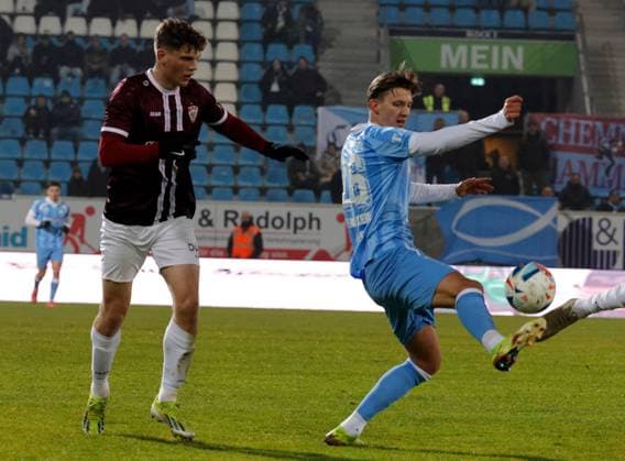 CFC vs BFC Dynamo 28 11 2025, Chemnitz, eins Stadion An der Gellertstrasse, Sport, Fußball, Regionalliga Nordost, Saison 2025 2026, 17 Spieltag, CFC, CFC vs BFC Dynamo vlnr Moritz Malik Polte und Felix Müller Chemnitz Sachsen BRD
