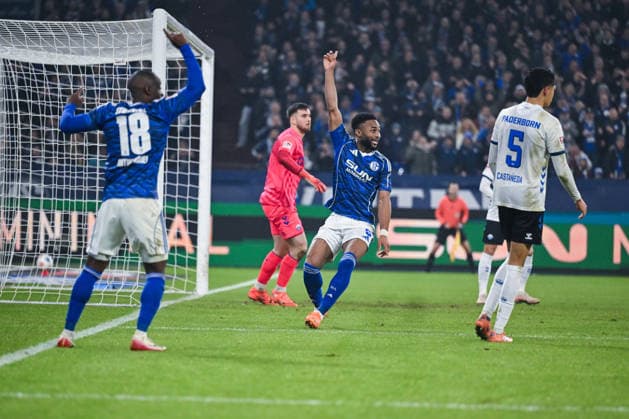28 11 2025, Football, 2 Bundesliga, Season 2025 2026, Matchday 14, FC Schalke 04 SC Paderborn, Moussa Sylla FC Schalke 04 xRHR PHOTO YYx Copyright: KROEGER RHR-FOTOx RHR-FOTO YY