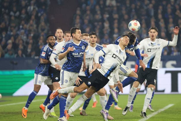 Kenan Karaman FC Schalke 04 at the match of the 2 Bundesliga season 2025 26 FC Schalke 04 SC Paderborn 07 Copyright Thomas Pakusch Copyright: Thomas Pakusch