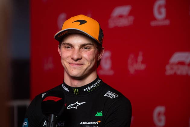 Oscar Piastri McLaren Formula 1 Team, Australia, 81 laughs with satisfaction at Sprint Pole Position, QTR, Formula 1 World Championship, Qatar Grand Prix, Lusail International Circuit, Sprint Qualifying, 28 11 2025 QTR, Formula 1 World Championship, Qatar Grand Prix, Lusail International Circuit, Sprint Qualifying, 28 11 2025 Lusail Copyright: xEibner-Pressefoto Memmlerx EP_MMR