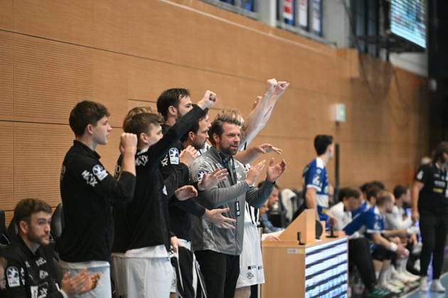 Christian Sprenger 0 THW Kiel and teammates celebrate together Christian Sprenger 0 THW Kiel and team Copyright: xspeedshotIPTCxTESTx