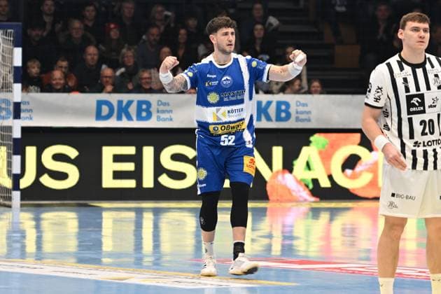 Justin Kurch 52 ThSV Eisenach makes an emotional gesture with raised fists Emotional gesture by Justin Kurch 52 ThSV Eisenach Copyright: xspeedshotIPTCxTESTx