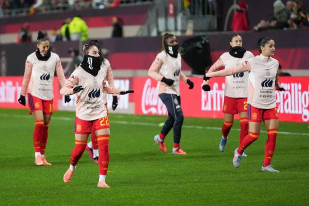 UEFA WOMEN S NATIONS LEAGUE Germany vs Spain, 28 11 025 Maite Zubieta Spain, 22 warming up UEFA WOMEN S NATIONS LEAGUE Germany vs Spain, Fritz Walter Stadion, 28 11 025 DFB DFL REGULATIONS PROHIBIT ANY USE OF PHOTOGRAPHS AS IMAGE SEQUENCES AND OR QUASI VIDEO Copyright: xBEAUTIFULxSPORTS Boscox