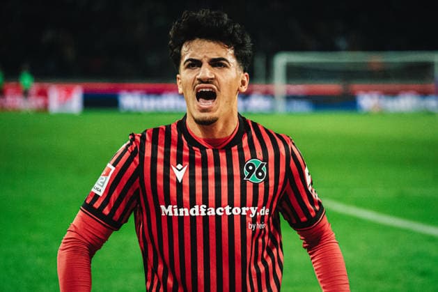2 Bundesliga Hannover 96 vs Karlsruher SC, 28 11 2025 GOAL, CHEER by Husseyn Chakroun Hannover 96, 14 1 0 Soccer, 2 Bundesliga, Matchday 14 Hannover 96 vs Karlsruher SC on 28 11 2025 at Heinz von Heiden Arena, Hannover DFL REGULATIONS PROHIBIT ANY USE OF PHOTOGRAPHS AS IMAGE SEQUENCES AND OR QUASI VIDEO Copyright: xBEAUTIFULxSPORTS Tonhäuserx