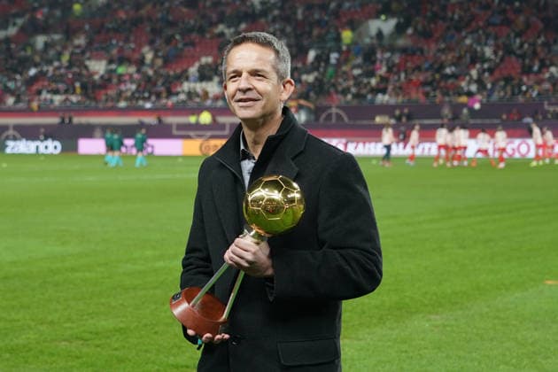 Trophies for the players of the year are presented Kaiserslautern 28 11 2025 Germany vs Spain, Fritz Walter Stadion, Womens UEFA Nations League 2025, Final, First leg