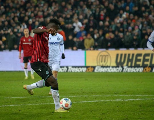 Germany Soccer 2 Bundesliga 2025 26, 14 Matchday Hannover 96 vs Karlsruher SC Heinz von Heiden Arena Stadion Hannover Mustapha Bundu Hannover 96, 7 Hannover Copyright: xAymanxAlahmedx