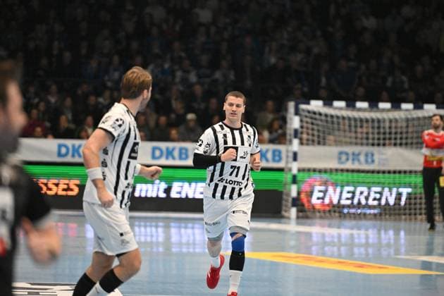 Elias Skipagotu 71 THW Kiel in action on the pitch Player Elias Skipagotu 71 THW Kiel in action Copyright: xspeedshotIPTCxTESTx