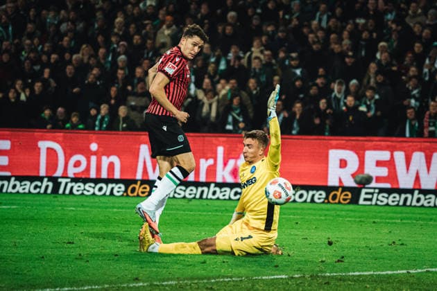 2 Bundesliga Hannover 96 vs Karlsruher SC, 28 11 2025 GOAL, CHEER by Benedikt Pichler Hannover 96, 11 2 0 Soccer, 2 Bundesliga, Matchday 14 Hannover 96 vs Karlsruher SC on 28 11 2025 at Heinz von Heiden Arena, Hannover DFL REGULATIONS PROHIBIT ANY USE OF PHOTOGRAPHS AS IMAGE SEQUENCES AND OR QUASI VIDEO Copyright: xBEAUTIFULxSPORTS Tonhäuserx