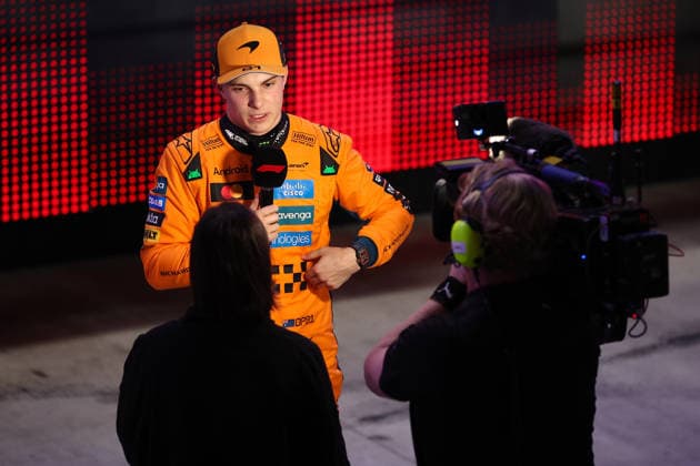 F1 - QATAR GRAND PRIX 2025 PIASTRI Oscar (aus), McLaren F1 Team MCL39, portrait during the 2025 Formula 1 Qatar Grand Prix, 23th round of the 2025 FIA Formula One World Championship, WM, Weltmeisterschaft from November 28 to 30, 2025 on the Lusail International Circuit, in Lusail, Qatar - LusailQatar  Copyright: xEricxAlonsox
