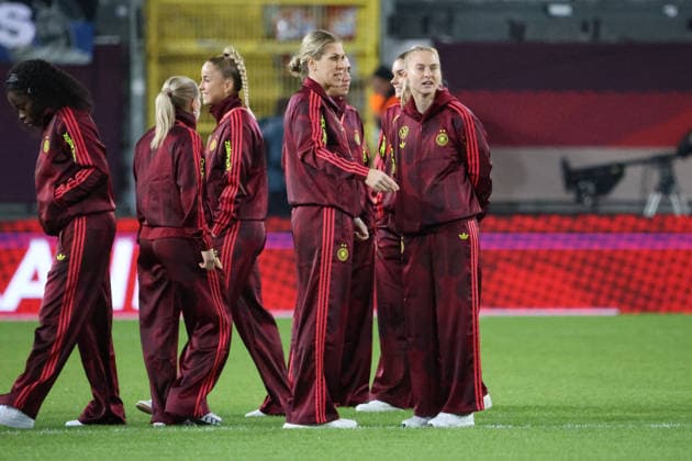 28 11 2025, Football, Women, UEFA Women s Nations League Final 2025, Germany Spain, Nicole Anyomi Germany , Giulia Gwinn Germany , Rebecca Knaak Germany , Franziska Kett Germany Kaiserslautern Fritz Walter Stadion Rheinland Pfalz Germany DEU Copyright: xSebastianxBachx