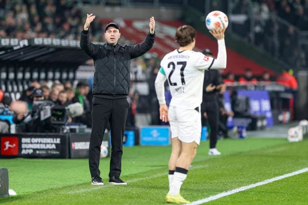 Mönchengladbach, Germany, 28 11 25 Coach Ole Werner RB Leipzig gestures, gestures during the Bundesliga match between Borussia Mönchengladbach vs RB Leipzig at the stadium in Borussia Park Mönchengladbach Stadion im Borussia Park North Rhine Westphalia Germany Copyright: xBrauer-Fotoagenturx xAdrianxSchlx