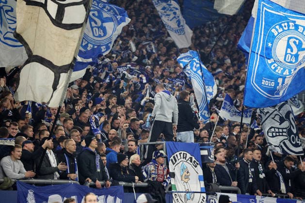 Fans of FC Schalke 04 at the match of the 2 Bundesliga season 2025 26 FC Schalke 04 SC Paderborn 07 Copyright Thomas Pakusch Copyright: Thomas Pakusch