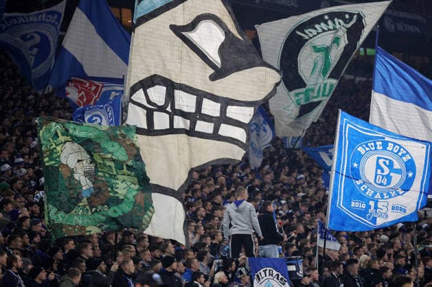 Fans of FC Schalke 04 at the match of the 2 Bundesliga season 2025 26 FC Schalke 04 SC Paderborn 07 Copyright Thomas Pakusch Copyright: Thomas Pakusch