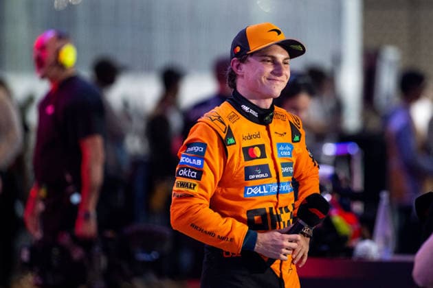 Oscar Piastri McLaren Formula 1 Team, Australia, 81 satisfied with pole position at Parc Ferme, QTR, Formula 1 World Championship, Qatar Grand Prix, Lusail International Circuit, Sprint Qualifying, 28 11 2025 QTR, Formula 1 World Championship, Qatar Grand Prix, Lusail International Circuit, Sprint Qualifying, 28 11 2025 Lusail Copyright: xEibner-Pressefoto Memmlerx EP_MMR