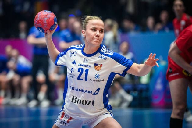 Sandra Erlingsdottir Iceland, 21 GER, Serbia Iceland, Handball World Championship, Preliminary Round, Group C, 28 11 2025 GER, Serbia Iceland, Handball World Championship, Preliminary Round, Group C, 28 11 2025 Stuttgart Copyright: xSandyxDinkelackerx EP_SDR