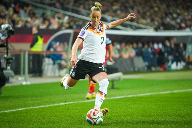 Football UEFA Women s Nations League, Final Match 1, Germany Spain on 28 11 2025 in Kaiserslautern Fritz Walter Stadion , Germany, Season 2025 2026 Giulia Gwinn 7, GER in focus Kaiserslautern Fritz Walter Stadion Germany Copyright: xChristophxKinzingerx