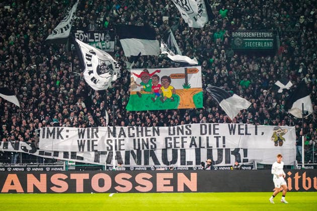 Germany Soccer Bundesliga 2025 26, 12 matchday Borussia Mönchengladbach vs RB Leipzig Borussia Park Mönchengladbach fan group Gladbach, choreo and banners, political fan message, banner on populism vs facts, social debate, fan culture, stadium atmosphere, security at major events, controversial presentation, public discussion, Ultras, Bundesliga atmosphere, media attention, interior minister conference Mönchengladbach North Rhine-Westphalia Germany Copyright: xJOERANxSTEINSIEKx