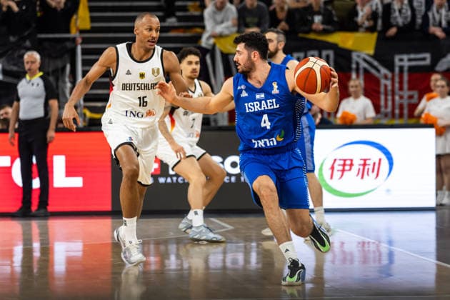GER, FIBA Basketball World Cup 2027, European Qualifiers, Germany Israel 28 11 2025, Ratiopharm Arena, Neu Ulm, GER, FIBA Basketball World Cup 2027, European Qualifiers, Germany Israel Gur Lavi Israel, No 4 Â Photo Alexander Trienitz Neu Ulm Ratiopharm Arena Bayern Germany