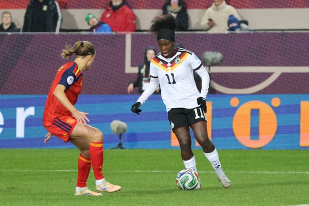 28 11 2025, Football, Women, UEFA Women s Nations League Final 2025, Germany Spain, Nicole Anyomi Germany , Irene Paredes Spain Kaiserslautern Fritz Walter Stadion Rheinland Pfalz Germany DEU Copyright: xSebastianxBachx