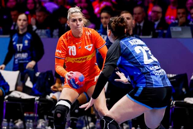Estavana Polman of the Netherlands dribbles with the ball Netherlands v Argentina, 27th IHF Women s Handball World Championship, WM, Weltmeisterschaft - Preliminary Round, Netherlands v Argentina, Ahoy, November 28, 2025, Rotterdam, Netherlands.