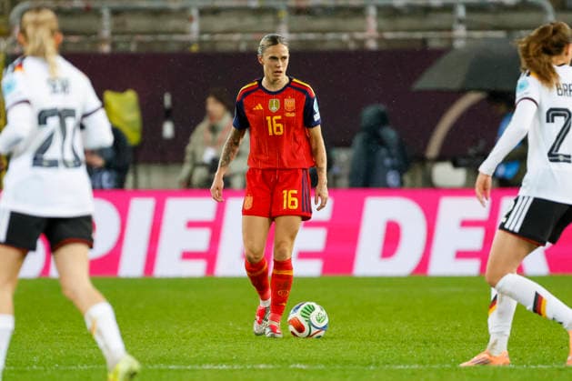 Mapi Leon Spain, 16 on the ball , Football Women, UEFA Womens Nations League 2025, Final 1 match, Germany vs Spain, 28 11 2025, Fritz Walter Stadion, Kaiserslautern, Germany Kaiserslautern Fritz Walter Stadion Rheinland Pfalz Germany Copyright: xGrantxHubbsx