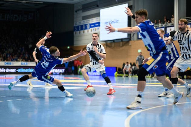 Elias, Ellefsen a Skipagoetu THW Kiel, 71 , Vincent, Buechner left wing, ThSV Eisenach, 74 , Oskar Joelsson ThSV Eisenach, 3 GER, ThSV Eisenach vs THW Kiel, 1 Daikin Handballbundesliga, Handball, 14 Matchday, Season 2025 2026, 28 11 2025 GER, ThSV Eisenach vs THW Kiel, 1 Daikin Handballbundesliga, Handball, 14 Matchday, Season 2025 2026, 28 11 2025 Eisenach Copyright: xEibner-Pressefoto MartinxHerbstx EP_MHT