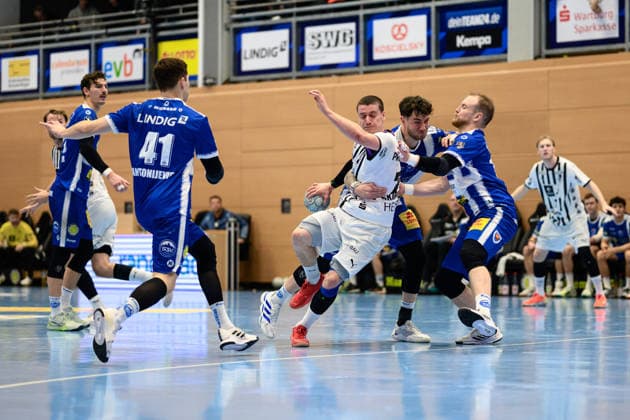 Vukasin, Antonijevic center back, ThSV Eisenach, 41 , Justin, Kurch circle winger, ThSV Eisenach, 52 , Peter, Walz circle winger, ThSV Eisenach, 14 , Elias, Ellefsen a Skipagoetu THW Kiel, 71 GER, ThSV Eisenach vs THW Kiel, 1 Daikin Handballbundesliga, Handball, 14 Matchday, Season 2025 2026, 28 11 2025 GER, ThSV Eisenach vs THW Kiel, 1 Daikin Handballbundesliga, Handball, 14 Matchday, Season 2025 2026, 28 11 2025 Eisenach Copyright: xEibner-Pressefoto MartinxHerbstx EP_MHT