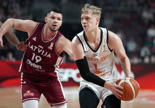 basketball, FIBA, World Cup Qualifiers, Latvia, Netherlands Rihards Lomazs and Keye van der Vuurst in action during FIBA 2027 World Cup Qualifiers basketball game Latvia vs Netherlands in Riga, Latvia 28.11.2025. Photo: Roman Koksarov Riga Latvia Copyright: xRomanxKoksarovx RKO04324.JPG