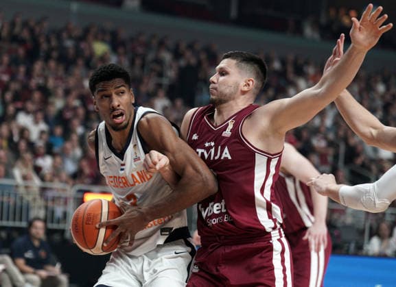 basketball, FIBA, World Cup Qualifiers, Latvia, Netherlands David N Guessan and Rihards Lomazs in action during FIBA 2027 World Cup Qualifiers basketball game Latvia vs Netherlands in Riga, Latvia 28.11.2025. Photo: Roman Koksarov Riga Latvia Copyright: xRomanxKoksarovx RKO04479.JPG