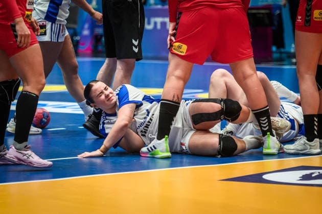 Elin Rosa Magnusdottir Iceland, 22 on the floor GER, Serbia Iceland, Handball World Championship, Preliminary Round, Group C, 28 11 2025 GER, Serbia Iceland, Handball World Championship, Preliminary Round, Group C, 28 11 2025 Stuttgart Copyright: xSandyxDinkelackerx EP_SDR