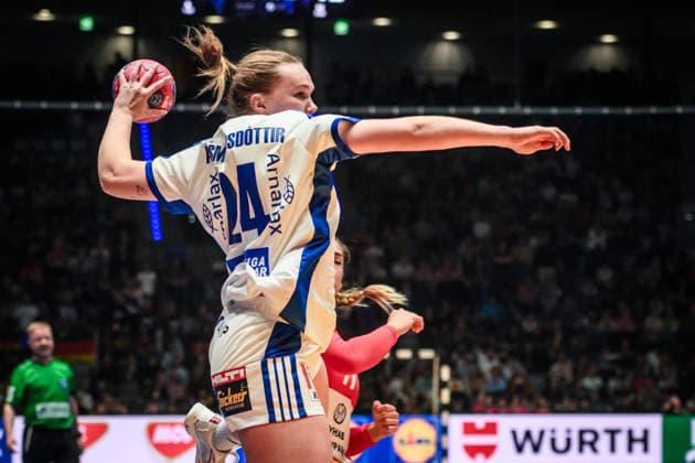 Katrin Anna Asmundsdottir Iceland, 24 GER, Serbia Iceland, Handball World Championship, Preliminary Round, Group C, 28 11 2025 GER, Serbia Iceland, Handball World Championship, Preliminary Round, Group C, 28 11 2025 Stuttgart Copyright: xSandyxDinkelackerx EP_SDR