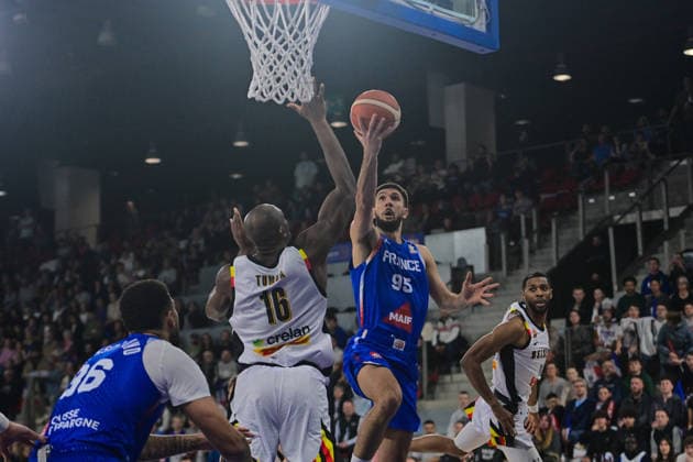 BASKET : France vs Belgique - Rouen - 28 11 2025 Bouteille Axel ( 95 - France ) and Siebe Ledegen ( 29 - Belgium ) during the FIBA European Qualifiers match between France and Belgium at Kindarena on November 28, 2025 in Rouen, France. ( Photo by Federico Pestellini PSNewz ) - RouenFrance  Copyright: xFedericoxPestellinix