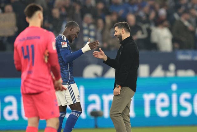 Head coach Miron Muslic FC Schalke 04 is happy about the victory in the match of the 2 Bundesliga season 2025 26 FC Schalke 04 SC Paderborn 07 Copyright Thomas Pakusch Copyright: Thomas Pakusch