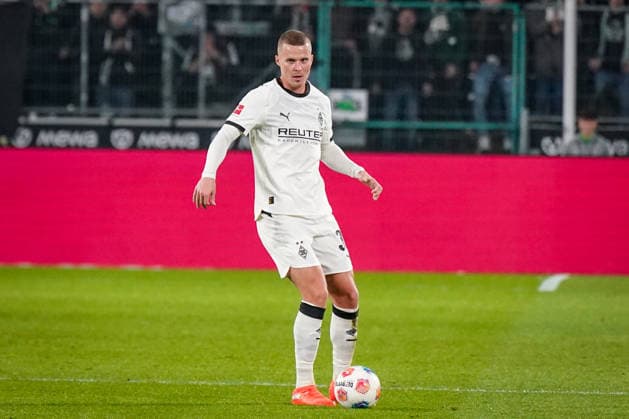 Germany Soccer Bundesliga 2025 26, 12 Matchday Borussia Mönchengladbach vs RB Leipzig Borussia Park Mönchengladbach Nico Elvedi Borussia Mönchengladbach, 30 Mönchengladbach North Rhine-Westphalia Germany Copyright: xJOERANxSTEINSIEKx