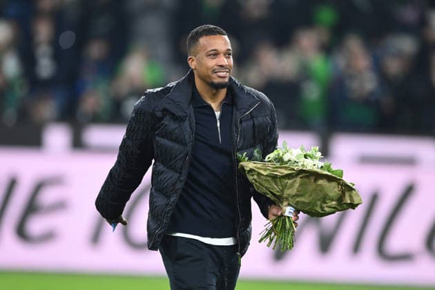 Farewell Alassane PLEA, Fußball 1 Bundesliga Saison 2025 2026, 12 Spieltag, Spieltag12, matchday12, Borussia Moenchengladbach MG RB Leipzig L am 28 11 2025 BORUSSIA PARK Moenchengladbach DFL regulations prohibit any use of photographs as image sequences and or quasi video ÃÂ