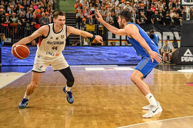 David Kramer 44 Germany and Yovel Zoosman 50 Israel in action at the Basketball World Cup qualifying match between Germany and Israel on November 28, 2025, in Neu Ulm Neu Ulm ratiopharm Arena Bavaria Germany