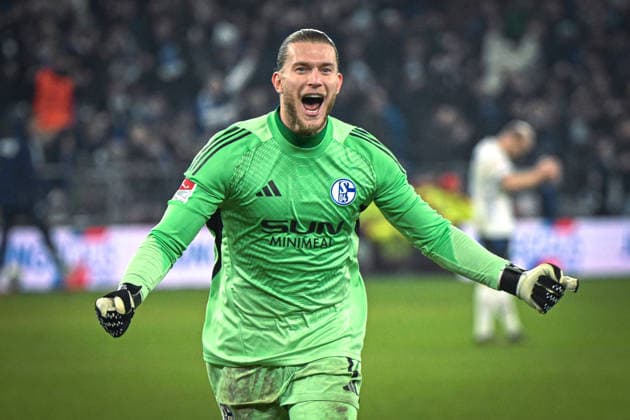 Germany, Football, 2 Bundesliga, Matchday 14, 2025 2026, FC Schalke 04 vs SC Paderborn 07, 28 11 2025, Veltins Arena, Gelsenkirchen, Germany, Goal celebration, Loris Karius FC Schalke 04, 1 celebrates the goal for 2 1 Copyright: xMarkusxVerwimpx