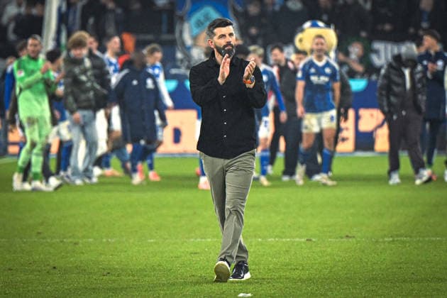 Germany, Football, 2 Bundesliga, Matchday 14, 2025 2026, FC Schalke 04 vs SC Paderborn 07, 28 11 2025, Veltins Arena, Gelsenkirchen, Germany, Miron Muslic FC Schalke 04, Head coach celebrates the victory Copyright: xMarkusxVerwimpx