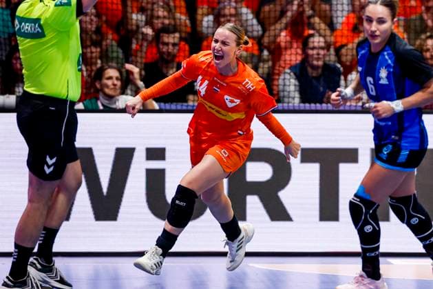 Nikita van der Vliet of the Netherlands celebrates Netherlands v Argentina, 27th IHF Women s Handball World Championship, WM, Weltmeisterschaft - Preliminary Round, Netherlands v Argentina, Ahoy, November 28, 2025, Rotterdam, Netherlands.