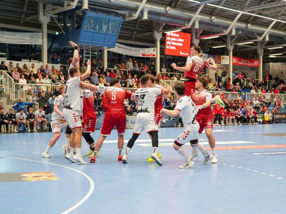 Tom Wolf TuSEM Essen, 26 on goal throw TuSEM Essen vs 1 VfL Luebeck Schwartau, Handball, 2 Bundesliga, Matchday 13, Season 2025 2026, 28 11 2025 TuSEM Essen vs 1 VfL Luebeck Schwartau, Handball, 2 Bundesliga, Matchday 13, Season 2025 2026, 28 11 2025 Essen Copyright: xEibner-Pressefoto DamianxKruczynx EP_DKI